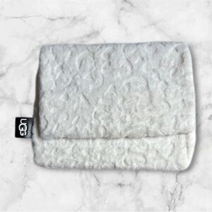 UGG Miley Bedside Caddy 10.5” X 8.5” Snow Book Color White Cream Bed Organizer